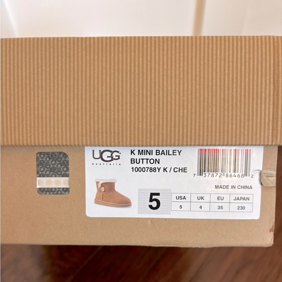 UGG Mini Bailey Button boots - Picture 6 of 6